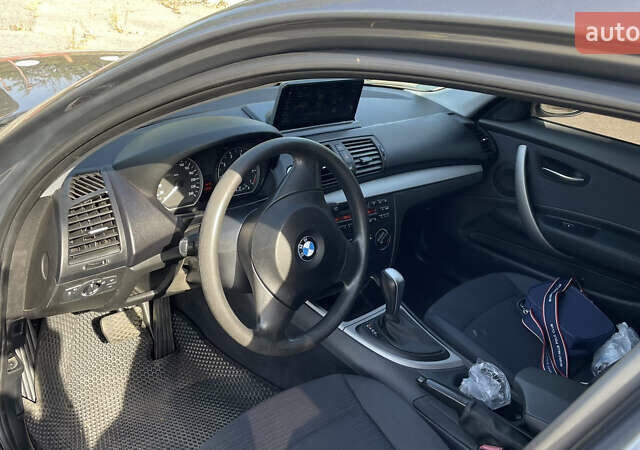 БМВ 1 Серія, об'ємом двигуна 2 л та пробігом 220 тис. км за 6300 $, фото 2 на Automoto.ua
