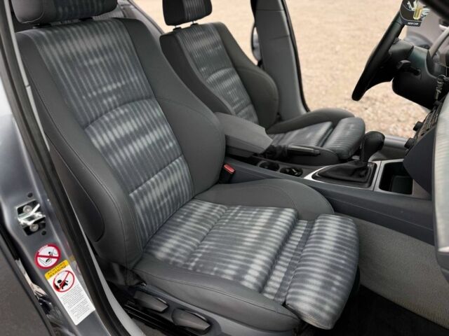 Серый БМВ 1 Серия, объемом двигателя 2 л и пробегом 200 тыс. км за 6999 $, фото 8 на Automoto.ua