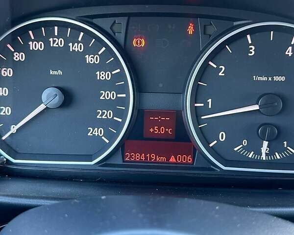 Серый БМВ 1 Серия, объемом двигателя 1.6 л и пробегом 238 тыс. км за 6400 $, фото 9 на Automoto.ua