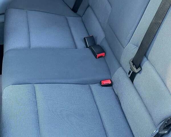 Серый БМВ 1 Серия, объемом двигателя 1.6 л и пробегом 238 тыс. км за 6400 $, фото 14 на Automoto.ua