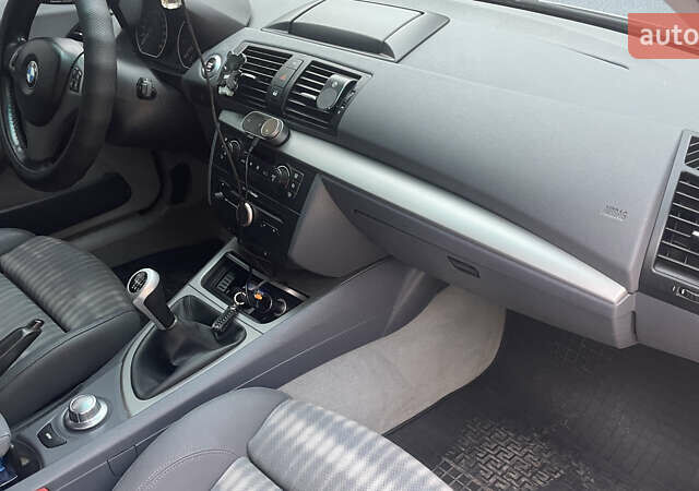 Серый БМВ 1 Серия, объемом двигателя 2 л и пробегом 283 тыс. км за 6300 $, фото 11 на Automoto.ua