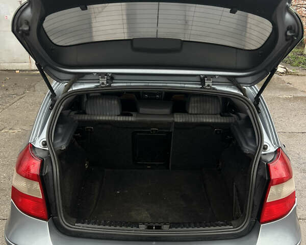 Серый БМВ 1 Серия, объемом двигателя 2 л и пробегом 311 тыс. км за 4600 $, фото 4 на Automoto.ua