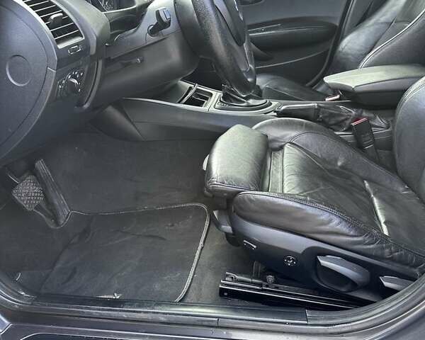 Серый БМВ 1 Серия, объемом двигателя 2 л и пробегом 264 тыс. км за 7200 $, фото 10 на Automoto.ua