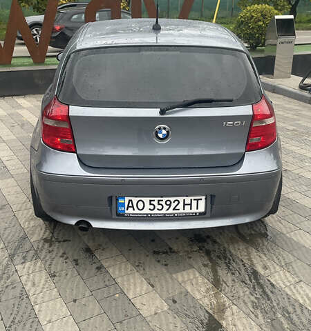 Серый БМВ 1 Серия, объемом двигателя 2 л и пробегом 283 тыс. км за 6300 $, фото 2 на Automoto.ua
