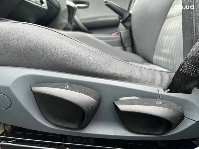 Сірий БМВ 1 Серія, об'ємом двигуна 2 л та пробігом 293 тис. км за 5390 $, фото 18 на Automoto.ua