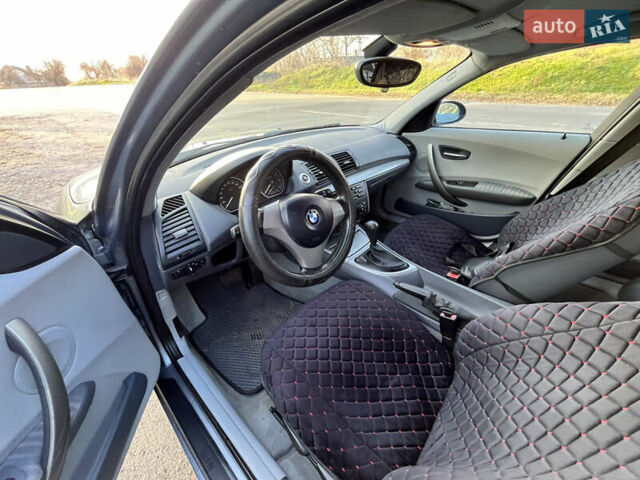 Серый БМВ 1 Серия, объемом двигателя 2 л и пробегом 241 тыс. км за 6000 $, фото 15 на Automoto.ua