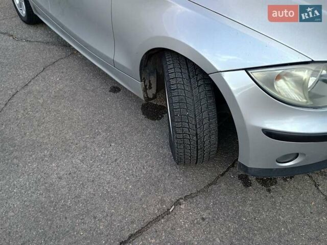 Серый БМВ 1 Серия, объемом двигателя 1.6 л и пробегом 355 тыс. км за 4900 $, фото 10 на Automoto.ua