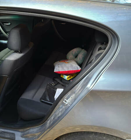 БМВ 1 Серия 2005 в Новояворовск на Automoto.ua Серый БМВ 1 Серия, объемом двигателя 1.6 л и пробегом 278 тыс. км за 5699 $, фото 4 на Automoto.ua