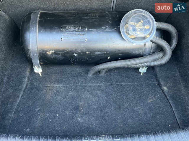 Серый БМВ 1 Серия, объемом двигателя 2 л и пробегом 241 тыс. км за 6000 $, фото 27 на Automoto.ua