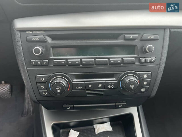 Серый БМВ 1 Серия, объемом двигателя 2 л и пробегом 260 тыс. км за 5700 $, фото 13 на Automoto.ua
