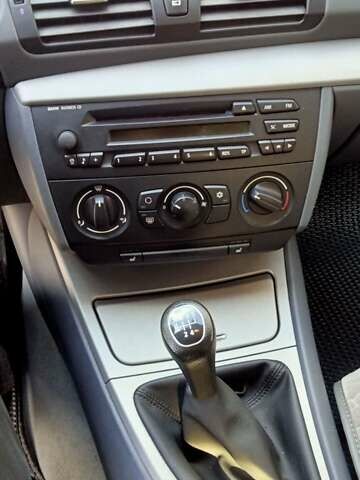 Серый БМВ 1 Серия, объемом двигателя 1.6 л и пробегом 163 тыс. км за 6700 $, фото 17 на Automoto.ua