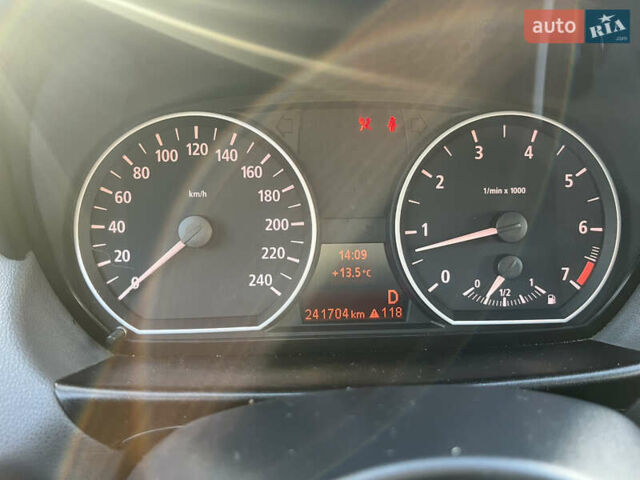 Серый БМВ 1 Серия, объемом двигателя 2 л и пробегом 241 тыс. км за 6000 $, фото 28 на Automoto.ua