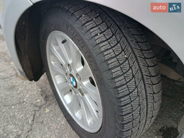 Серый БМВ 1 Серия, объемом двигателя 1.6 л и пробегом 350 тыс. км за 5300 $, фото 5 на Automoto.ua