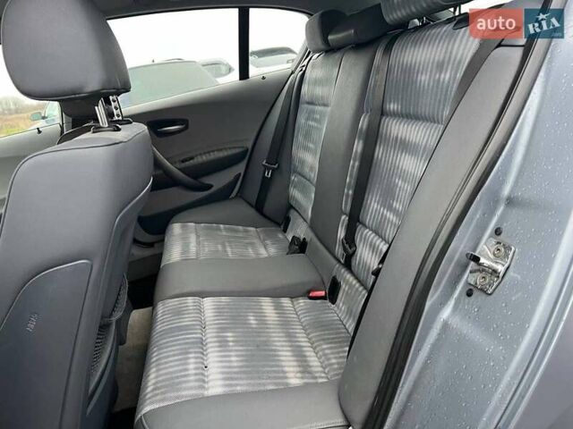 Сірий БМВ 1 Серія, об'ємом двигуна 2 л та пробігом 293 тис. км за 5390 $, фото 33 на Automoto.ua