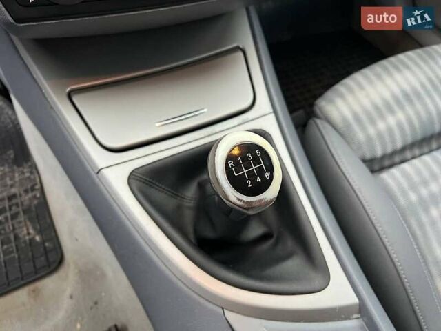 Сірий БМВ 1 Серія, об'ємом двигуна 2 л та пробігом 293 тис. км за 5390 $, фото 29 на Automoto.ua