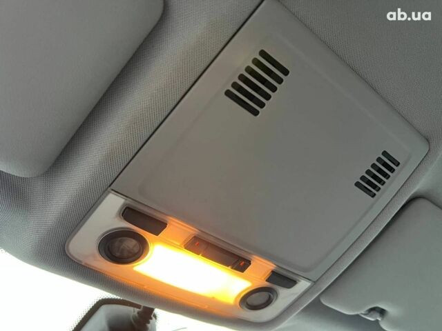 Сірий БМВ 1 Серія, об'ємом двигуна 2 л та пробігом 293 тис. км за 5390 $, фото 31 на Automoto.ua