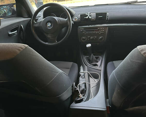 Серый БМВ 1 Серия, объемом двигателя 2 л и пробегом 245 тыс. км за 5000 $, фото 8 на Automoto.ua