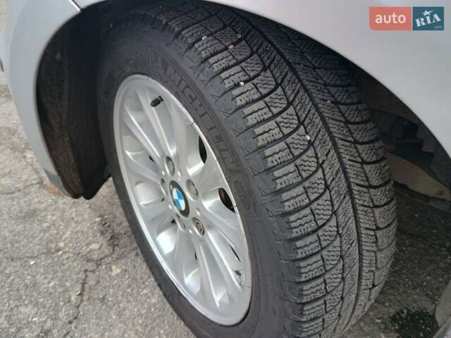 Серый БМВ 1 Серия, объемом двигателя 1.6 л и пробегом 355 тыс. км за 4900 $, фото 11 на Automoto.ua