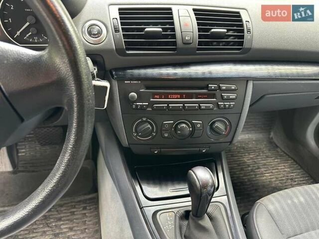 БМВ 1 Серия 2005 в Одессе на Automoto.ua Серый БМВ 1 Серия, объемом двигателя 2 л и пробегом 220 тыс. км за 5500 $, фото 12 на Automoto.ua