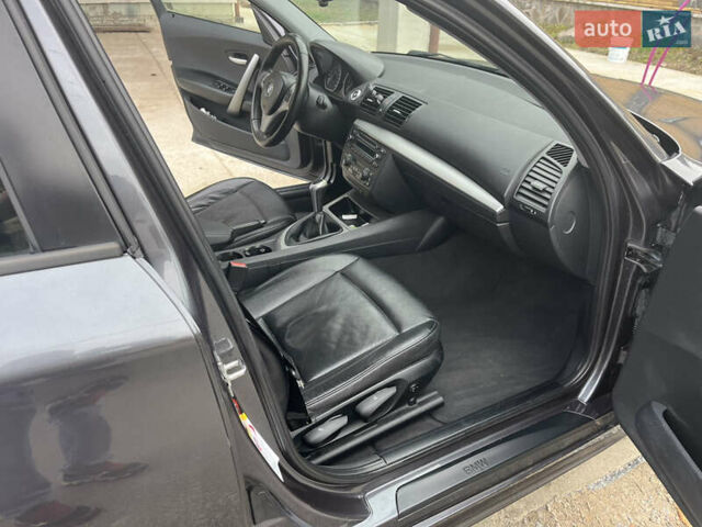 Серый БМВ 1 Серия, объемом двигателя 2 л и пробегом 260 тыс. км за 5700 $, фото 9 на Automoto.ua