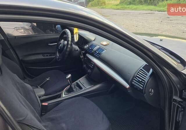 Сірий БМВ 1 Серія, об'ємом двигуна 2 л та пробігом 325 тис. км за 4950 $, фото 13 на Automoto.ua