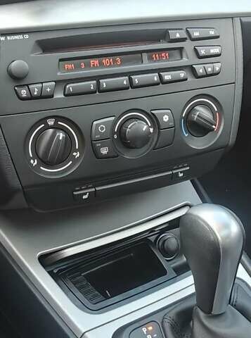 Сірий БМВ 1 Серія, об'ємом двигуна 2 л та пробігом 164 тис. км за 6800 $, фото 23 на Automoto.ua