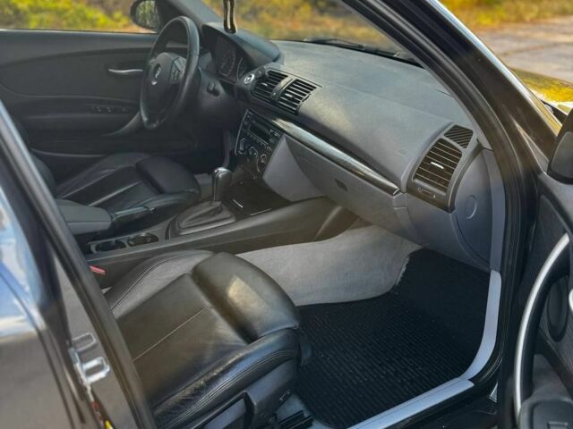 Серый БМВ 1 Серия, объемом двигателя 2 л и пробегом 258 тыс. км за 6999 $, фото 9 на Automoto.ua