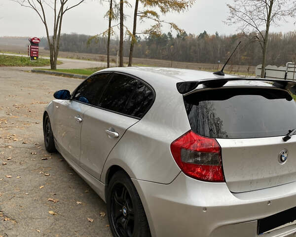 Серый БМВ 1 Серия, объемом двигателя 2 л и пробегом 414 тыс. км за 4800 $, фото 8 на Automoto.ua