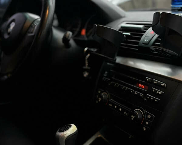 Серый БМВ 1 Серия, объемом двигателя 2 л и пробегом 410 тыс. км за 6700 $, фото 15 на Automoto.ua