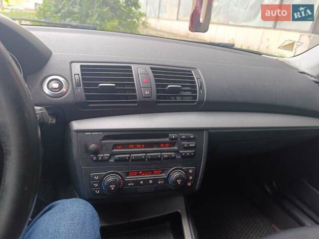 Сірий БМВ 1 Серія, об'ємом двигуна 2 л та пробігом 257 тис. км за 5000 $, фото 13 на Automoto.ua