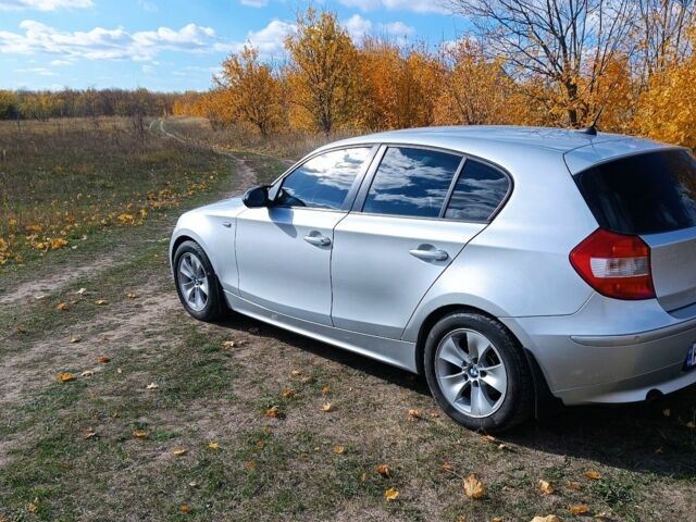 Серый БМВ 1 Серия, объемом двигателя 2 л и пробегом 195 тыс. км за 5750 $, фото 2 на Automoto.ua