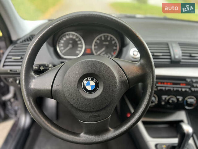 Серый БМВ 1 Серия, объемом двигателя 2 л и пробегом 204 тыс. км за 7000 $, фото 19 на Automoto.ua