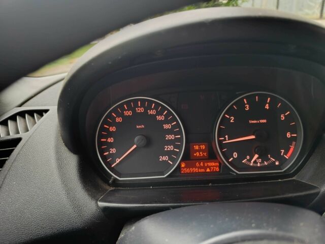 Сірий БМВ 1 Серія, об'ємом двигуна 2 л та пробігом 257 тис. км за 5000 $, фото 13 на Automoto.ua