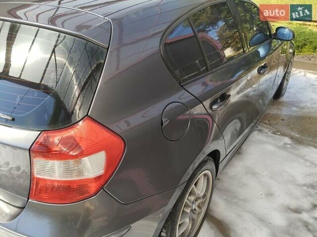 Серый БМВ 1 Серия, объемом двигателя 2 л и пробегом 26 тыс. км за 6200 $, фото 30 на Automoto.ua