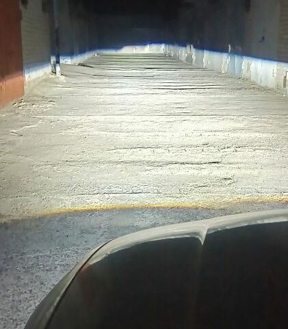 Серый БМВ 1 Серия, объемом двигателя 2 л и пробегом 195 тыс. км за 5750 $, фото 7 на Automoto.ua