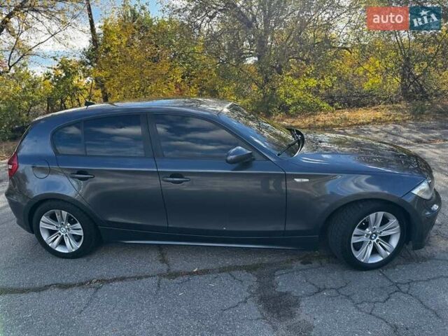 Серый БМВ 1 Серия, объемом двигателя 2 л и пробегом 258 тыс. км за 6999 $, фото 7 на Automoto.ua