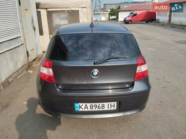 Серый БМВ 1 Серия, объемом двигателя 2 л и пробегом 26 тыс. км за 6200 $, фото 4 на Automoto.ua