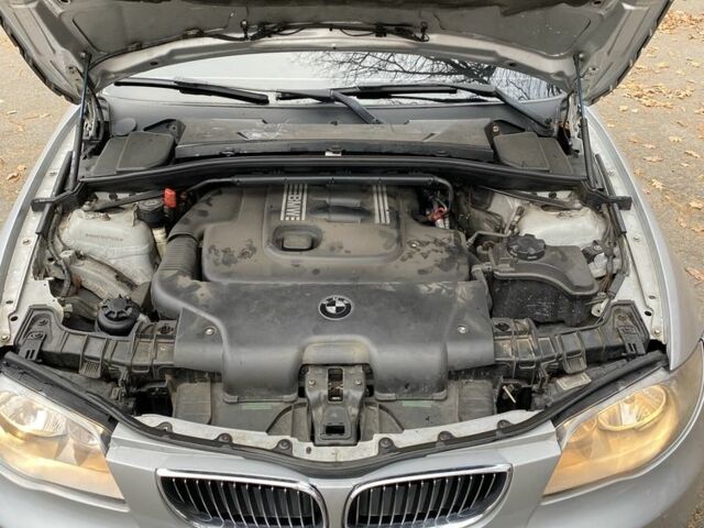 Серый БМВ 1 Серия, объемом двигателя 2 л и пробегом 400 тыс. км за 4800 $, фото 1 на Automoto.ua