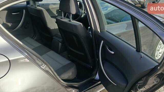 Сірий БМВ 1 Серія, об'ємом двигуна 2 л та пробігом 164 тис. км за 6800 $, фото 27 на Automoto.ua