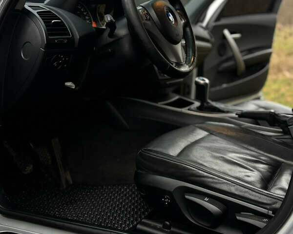 Серый БМВ 1 Серия, объемом двигателя 2 л и пробегом 410 тыс. км за 6700 $, фото 11 на Automoto.ua