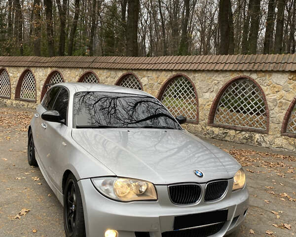 Серый БМВ 1 Серия, объемом двигателя 2 л и пробегом 414 тыс. км за 4800 $, фото 6 на Automoto.ua