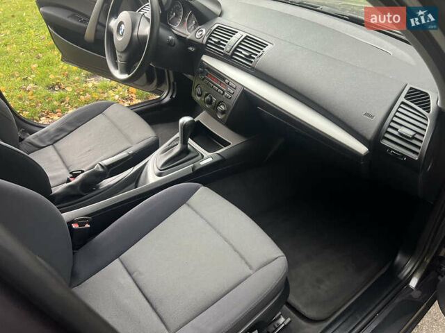 Серый БМВ 1 Серия, объемом двигателя 2 л и пробегом 204 тыс. км за 7000 $, фото 31 на Automoto.ua