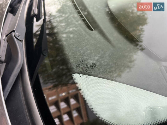 Серый БМВ 1 Серия, объемом двигателя 2 л и пробегом 204 тыс. км за 7000 $, фото 17 на Automoto.ua