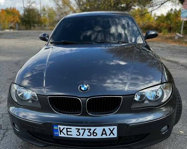 Серый БМВ 1 Серия, объемом двигателя 2 л и пробегом 258 тыс. км за 6999 $, фото 5 на Automoto.ua