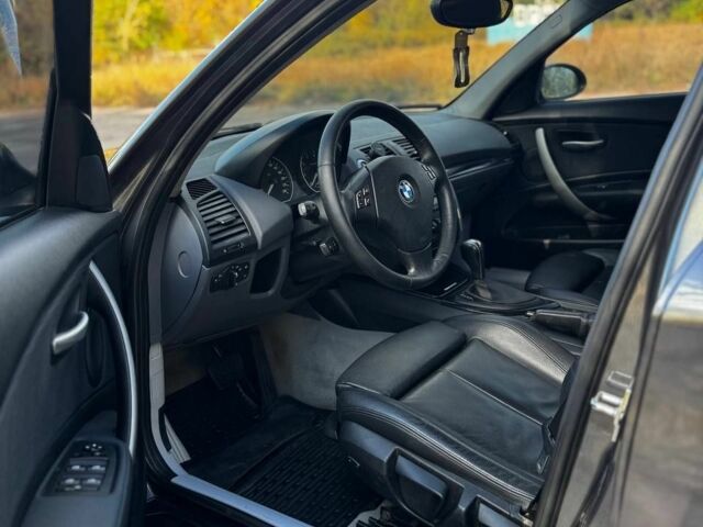 Серый БМВ 1 Серия, объемом двигателя 2 л и пробегом 258 тыс. км за 6999 $, фото 7 на Automoto.ua