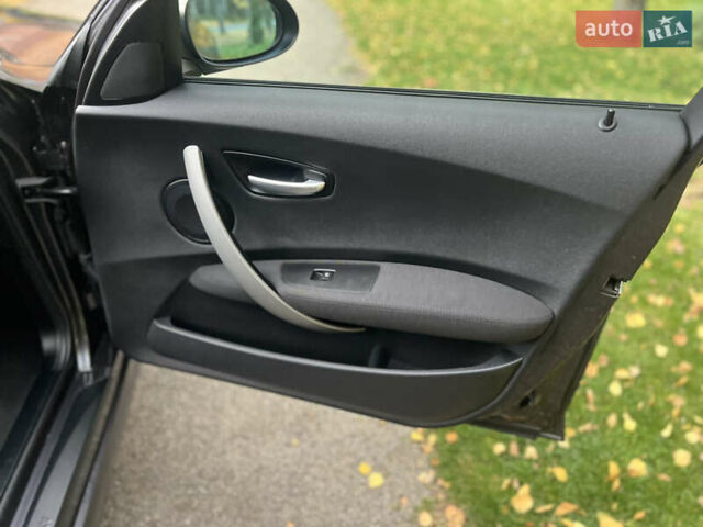 Серый БМВ 1 Серия, объемом двигателя 2 л и пробегом 204 тыс. км за 7000 $, фото 32 на Automoto.ua