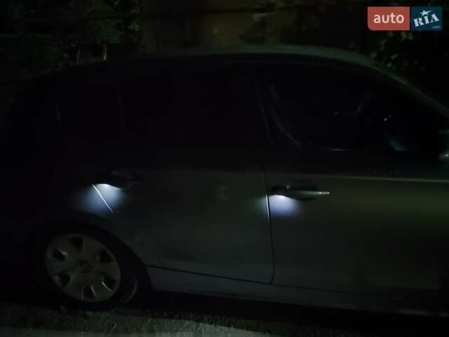 Серый БМВ 1 Серия, объемом двигателя 2 л и пробегом 264 тыс. км за 6200 $, фото 26 на Automoto.ua