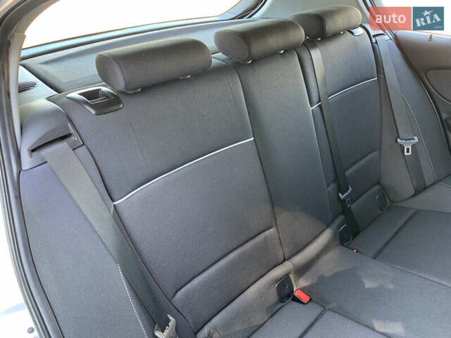 Серый БМВ 1 Серия, объемом двигателя 2 л и пробегом 148 тыс. км за 8500 $, фото 15 на Automoto.ua