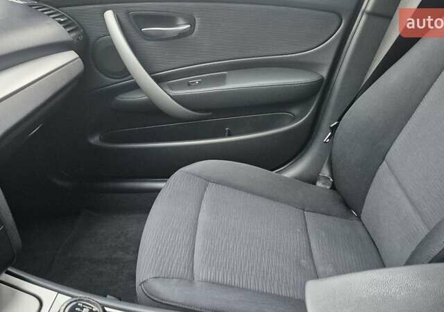 Серый БМВ 1 Серия, объемом двигателя 2 л и пробегом 278 тыс. км за 6500 $, фото 11 на Automoto.ua