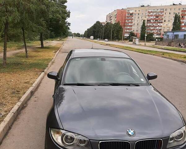 Серый БМВ 1 Серия, объемом двигателя 2 л и пробегом 170 тыс. км за 8000 $, фото 1 на Automoto.ua